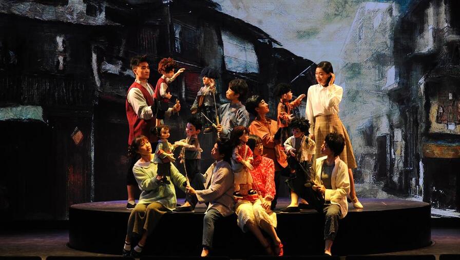 上海木偶剧团打造的海派木偶音乐剧《报童之声》首场预演开启