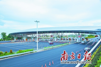 广州 ：高速路沿线打造“美丽廊道” 
