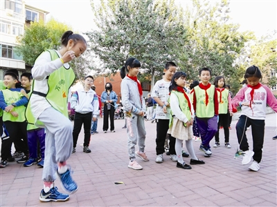 “快乐营地·传统体育进社区”活动在天津市南开区举行
