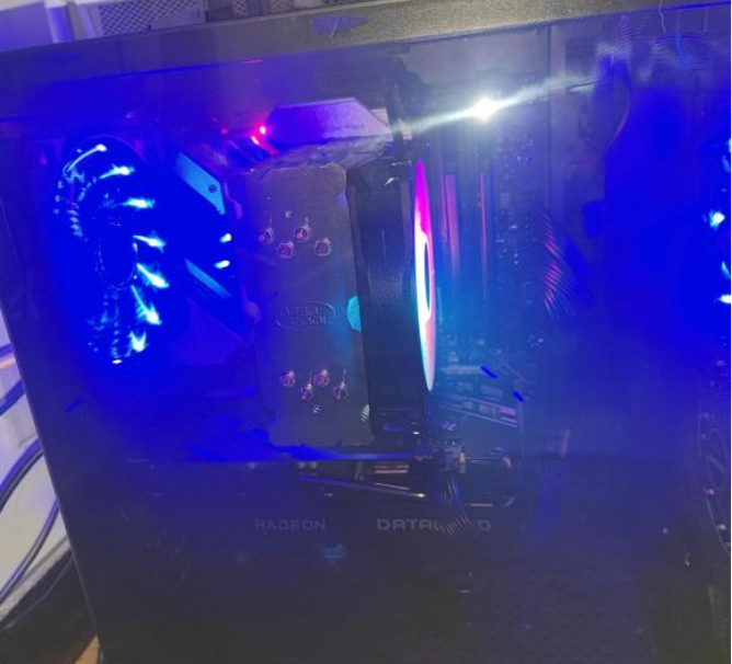 微星Z690 MEG GODLIKE泄露:采用E-ATX版型,体积为系列最大