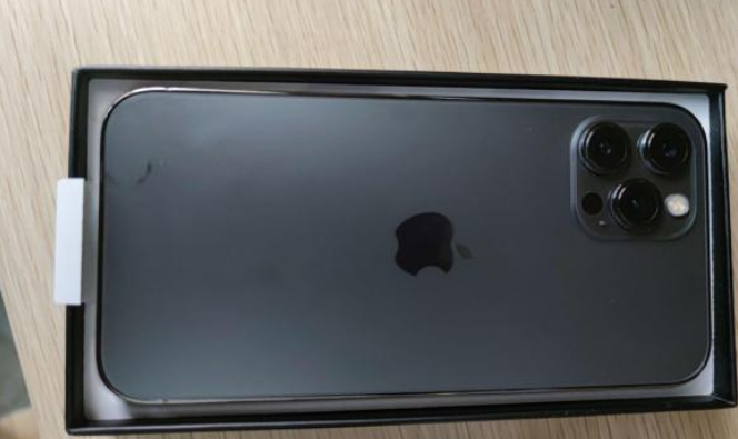 iPhone终于有USB-C了:充电效率提高且负担减轻!