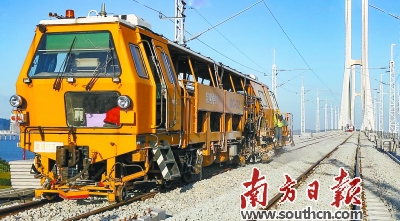 新建广州南沙港铁路完成正线铺轨 保年底具备先行开通货运条件
