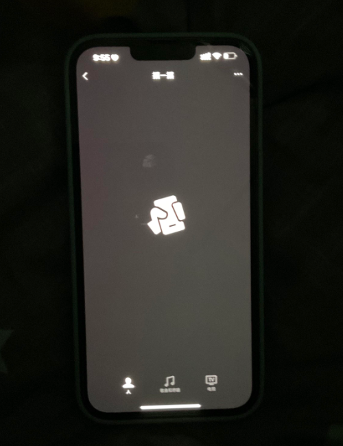 消息称iPhone 14两款高端版外形大改进:采用打孔屏,面容ID转至屏幕下