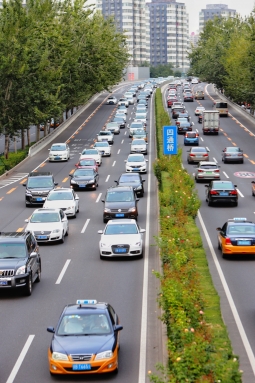 奔驰召回部分进口S级和国产C级汽车 共计2307辆