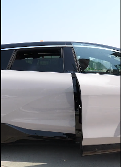 豐田凱美瑞 全新一代車型全面升級增加插電式混合動力