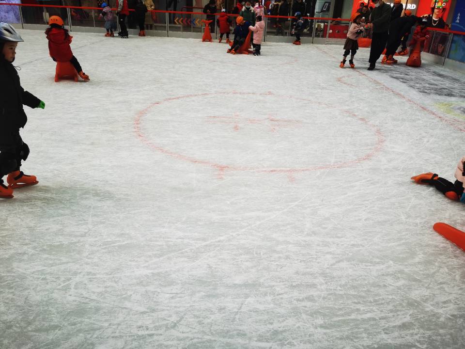 南京市“庆祝冬奥会倒计时30天 冰雪运动进校园”活动启动