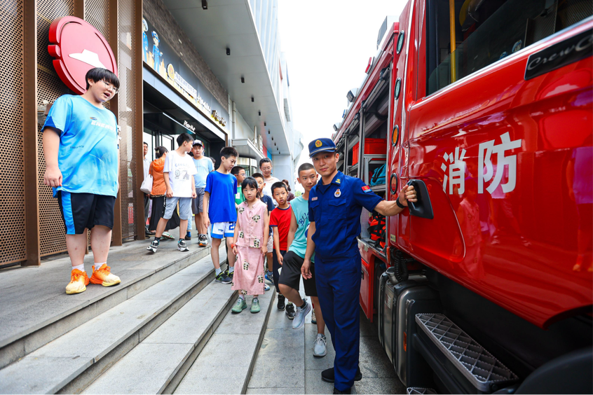 北京必勝客夏日爆漿榴蓮季開啟，攜手《蛋仔派對(duì)》打造跨界合作新體驗(yàn)
